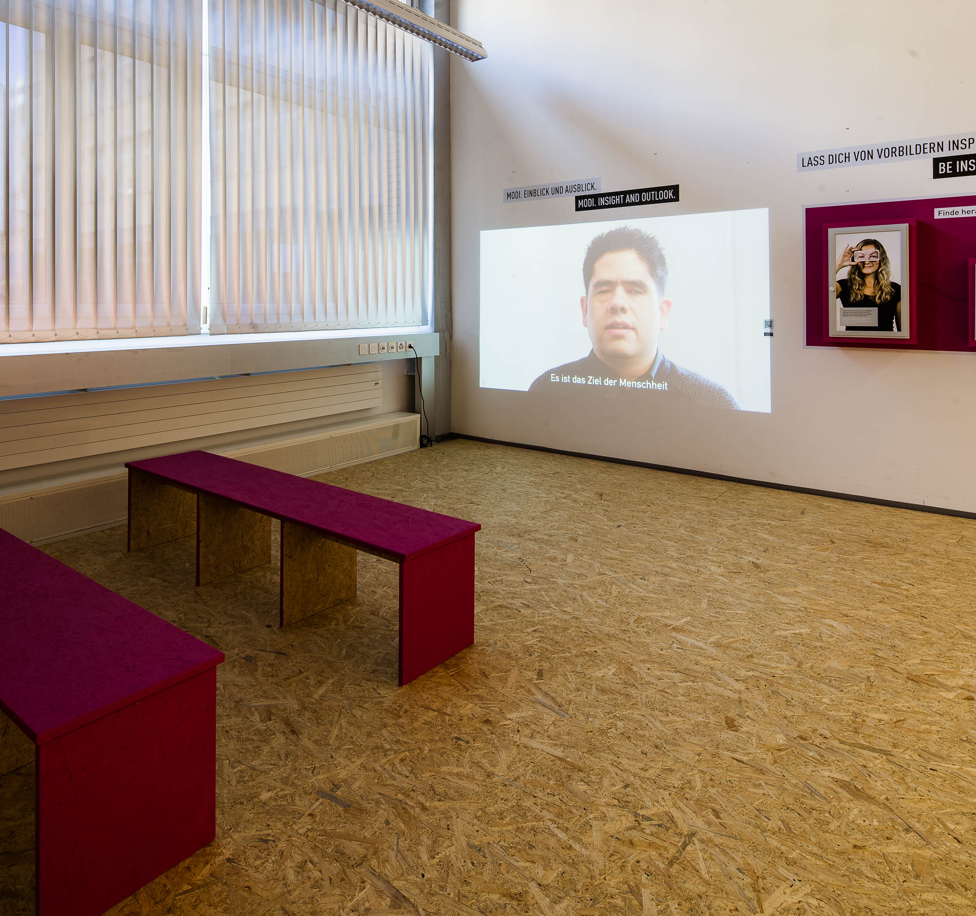 Export x3 1DX23016 Business 2020 Opening MOBI